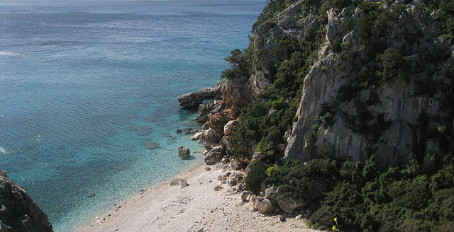 A Cala Fuili ci sono vie adatte ai bambini